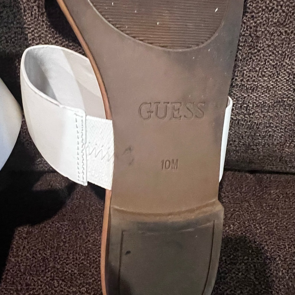 Guess sandals, White, size 10 Women’s. Like new. - Picture 4 of 6